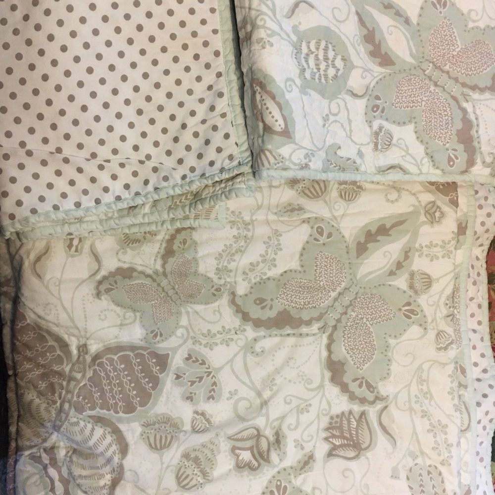 Queen-size Pottery Barn teen quilt